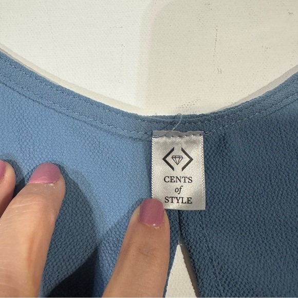 Cents of Style Blue open back babydoll style blouse size M - Picture 2 of 4